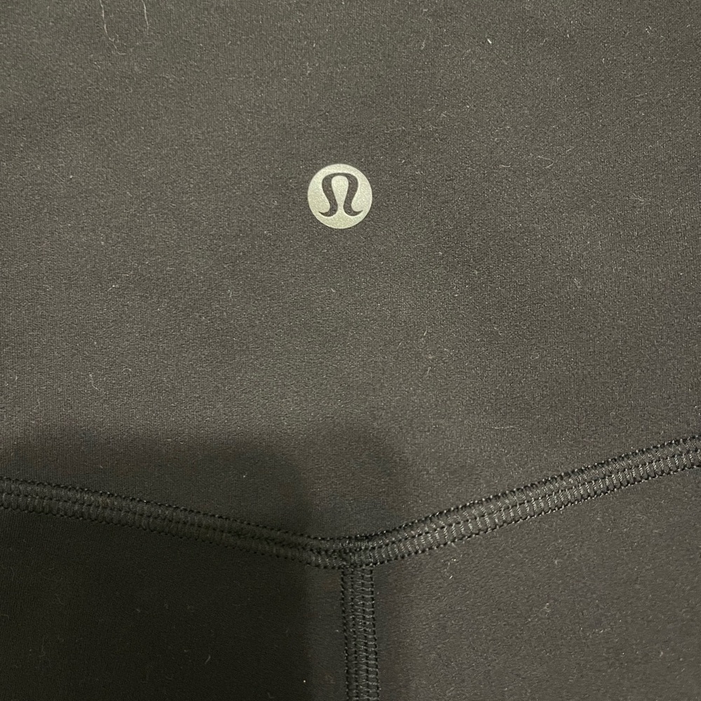 Lululemon Size 10 high rise align crop 21”